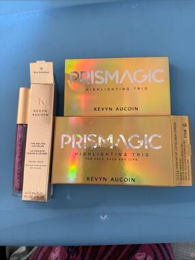 Kevyn Aucoin Prismagic Highlighting Trio & Molten Lip Color in Gold and Purple